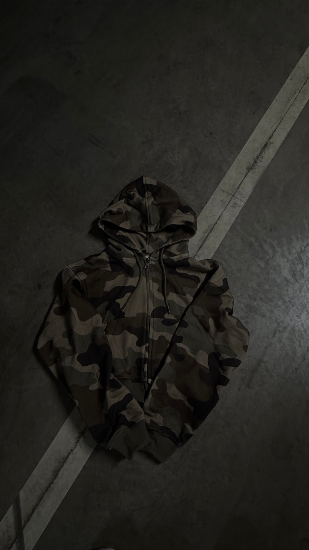 Green camo crop-top hoodie